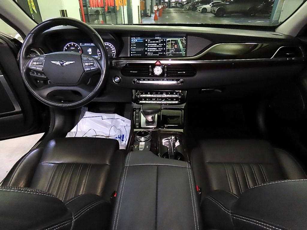 Genesis EQ900 - Vista 10