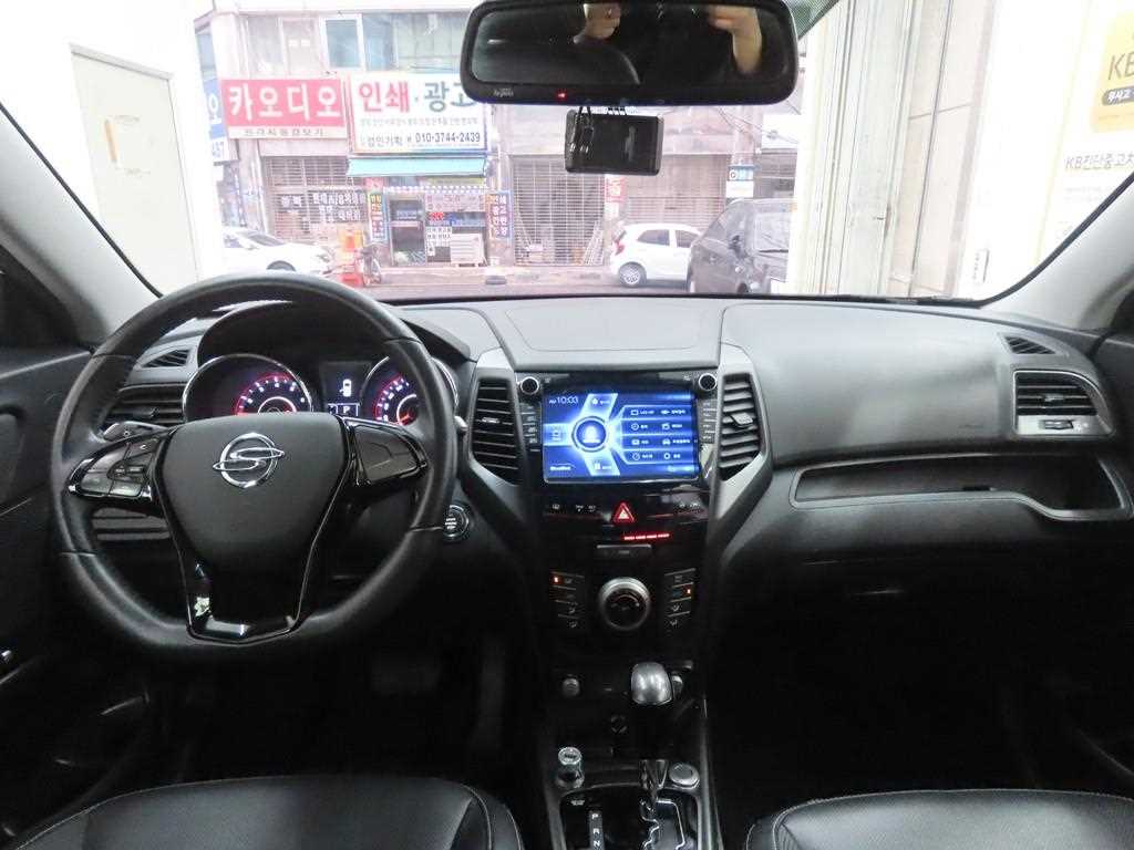 Ssangyong Tivoli - Vista 7