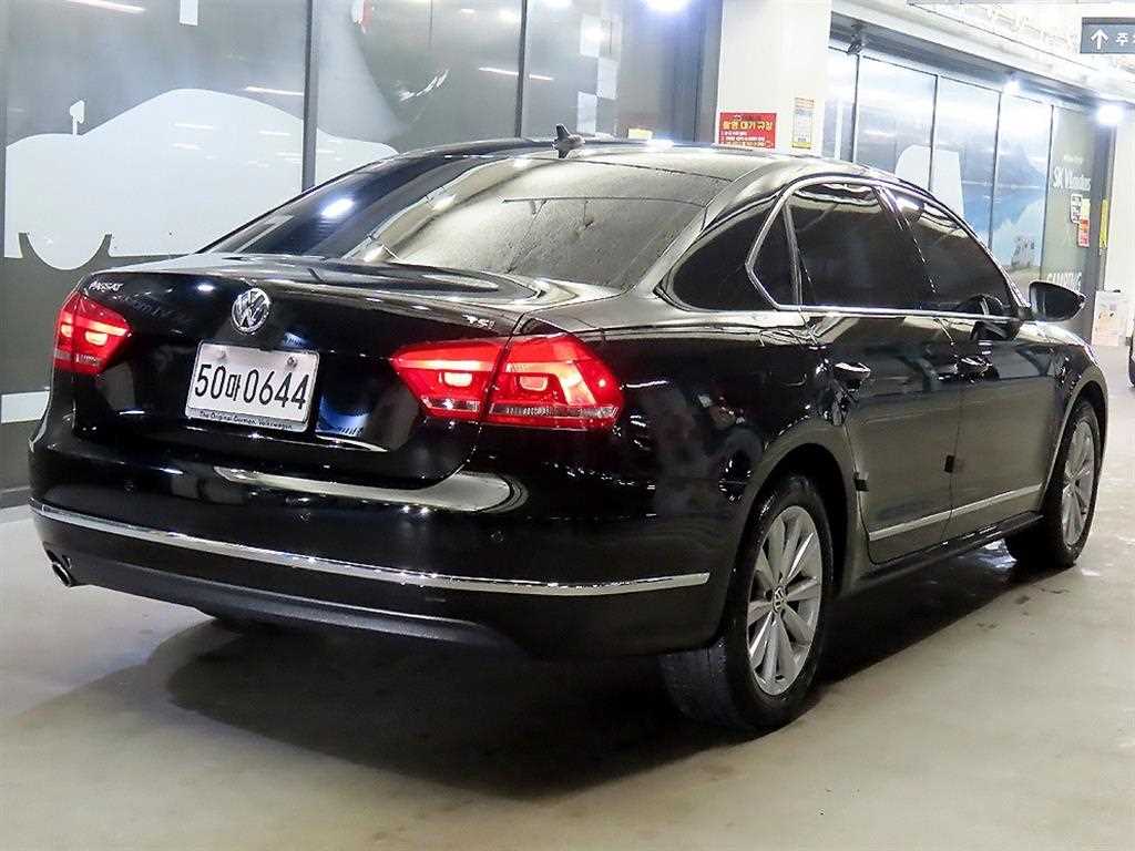 Volkswagen Passat - Vista 4