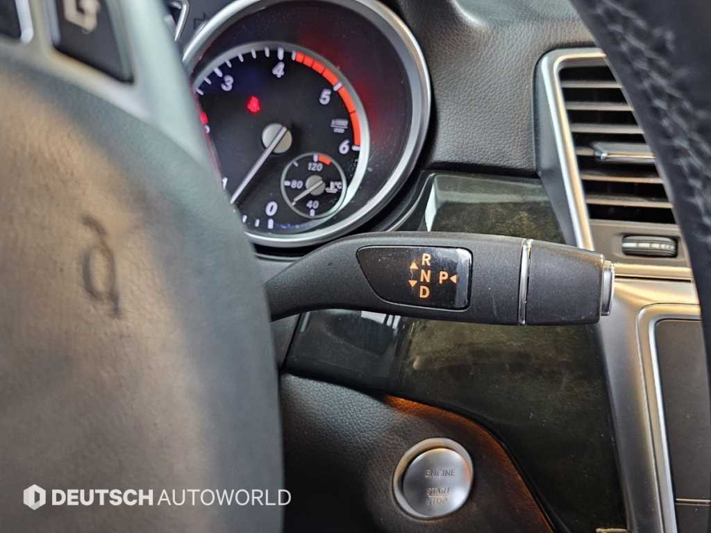 Mercedes Benz M Class - Vista 9