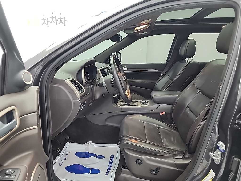 Jeep Cherokee - Vista 11