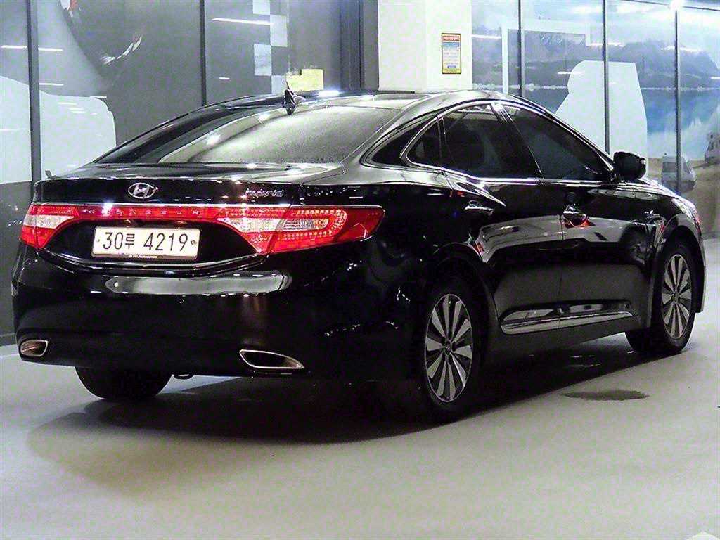 HYUNDAI Grandeur - Vista 4