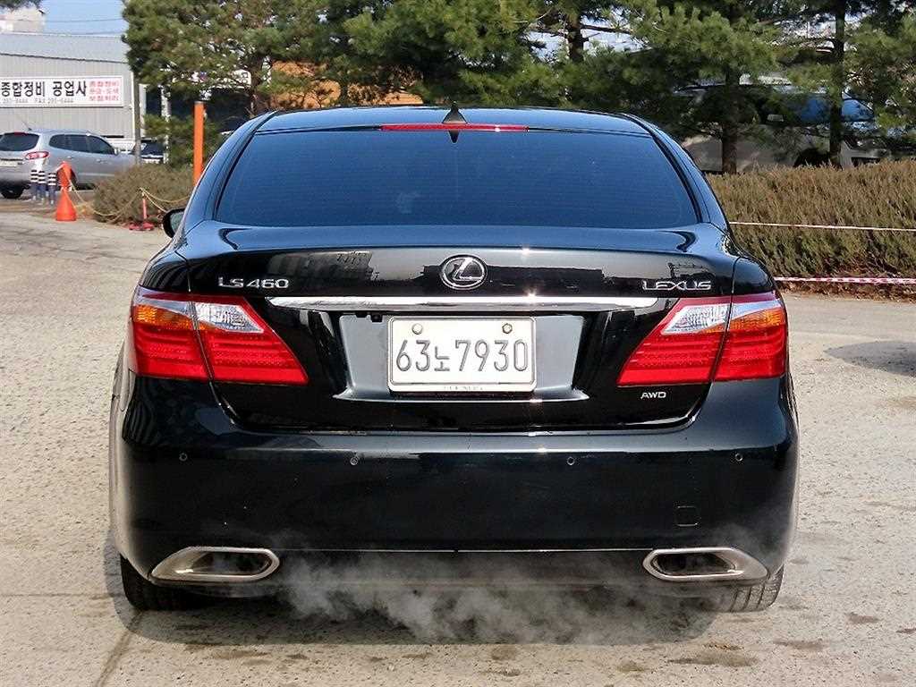 Lexus LS - Vista 4