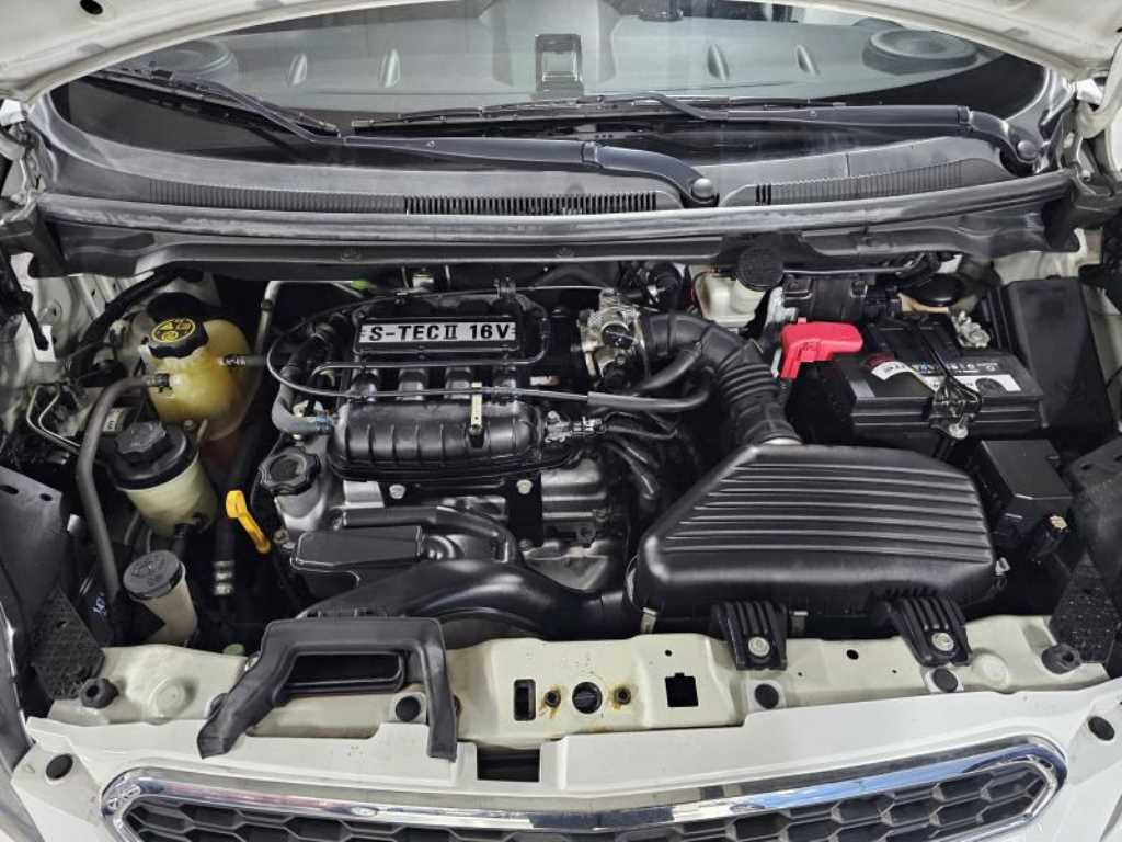 Chevrolet Spark - Vista 5