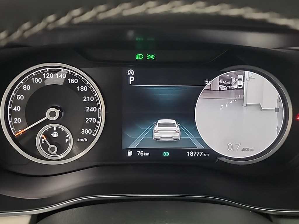 Genesis G70 - Vista 6