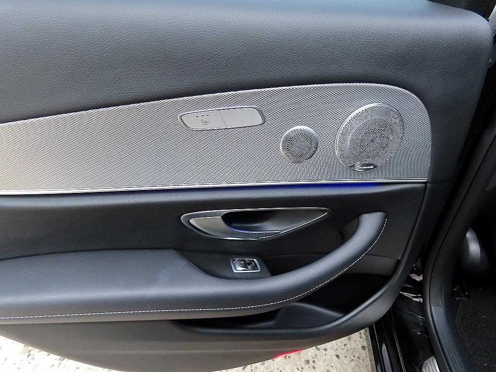 Mercedes Benz E class 2017 Negro - Importación desde Corea - HF Imports Iquique - Foto 15