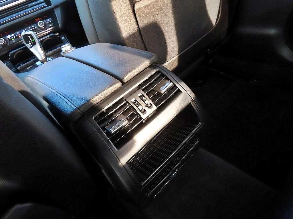 BMW 5 Series 2010 - Importación desde Corea - HF Imports Iquique - Foto 17