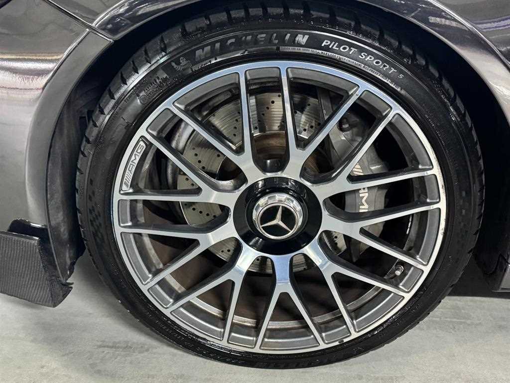 Mercedes Benz C Class - Vista 11