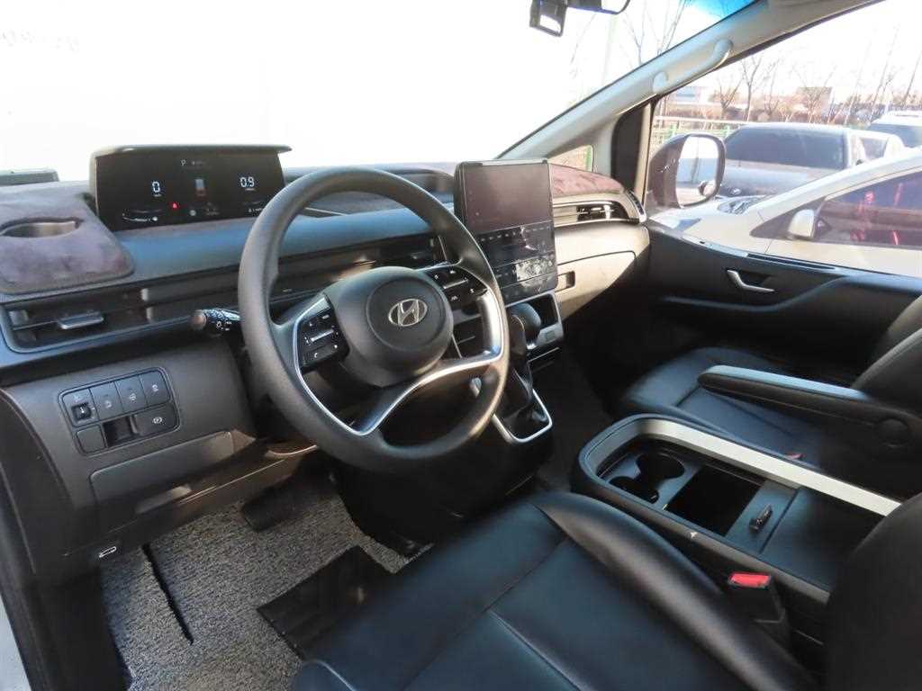 HYUNDAI Staria 2023 Gris - Importación desde Corea - HF Imports Iquique - Foto 17