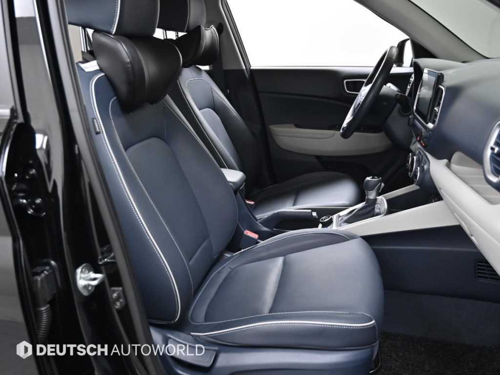 HYUNDAI Venue - Vista 10