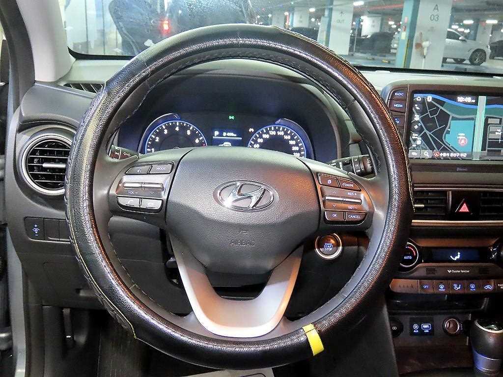 HYUNDAI Kona - Vista 8