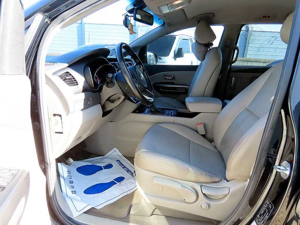 KIA Carnival 2017 Negro - Importación desde Corea - HF Imports Iquique - Foto 19