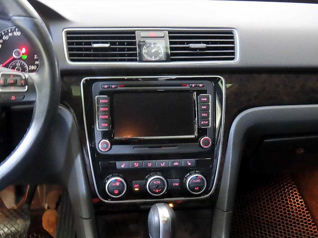 Volkswagen Passat - Vista 11