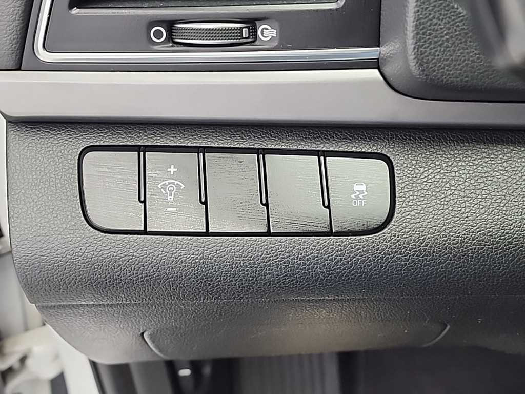 HYUNDAI Avante 2017 Blanco - Importación desde Corea - HF Imports Iquique - Foto 16