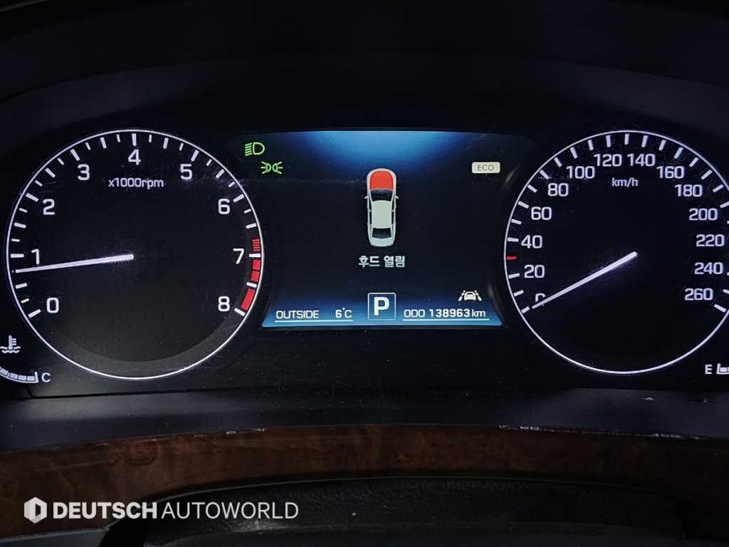 HYUNDAI Equus - Vista 8