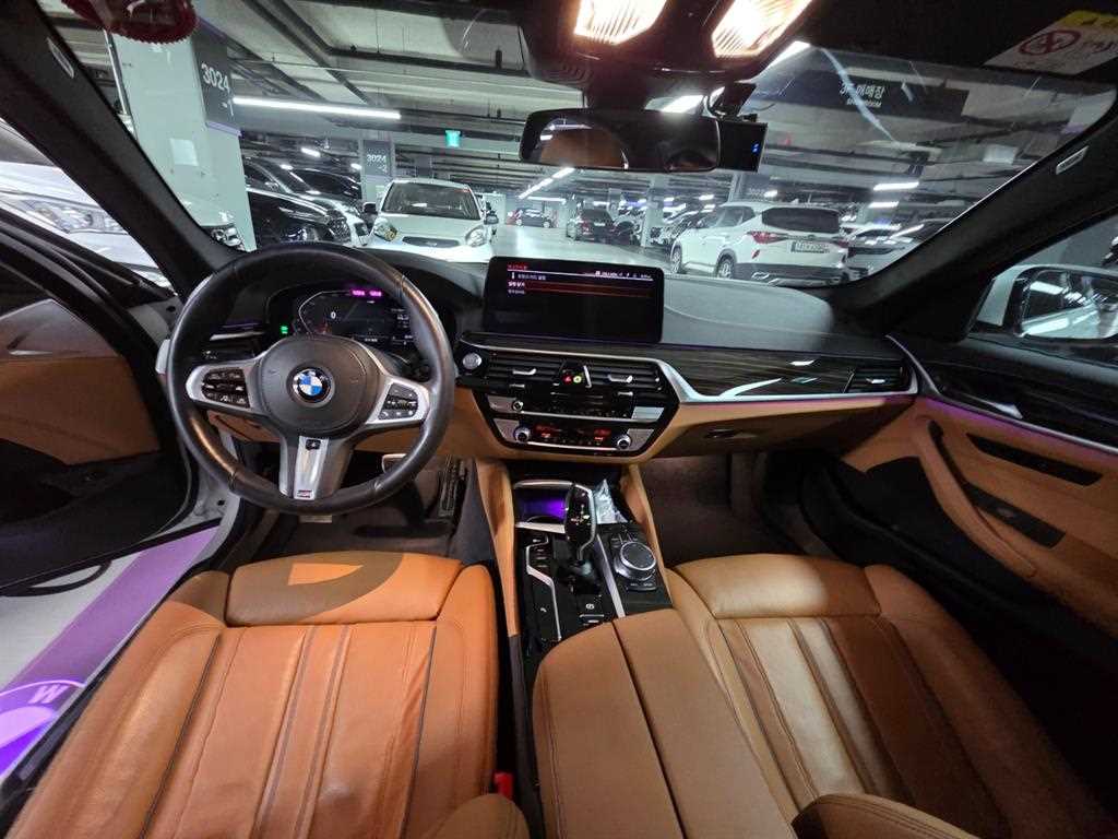 BMW 5 Series - Vista 5