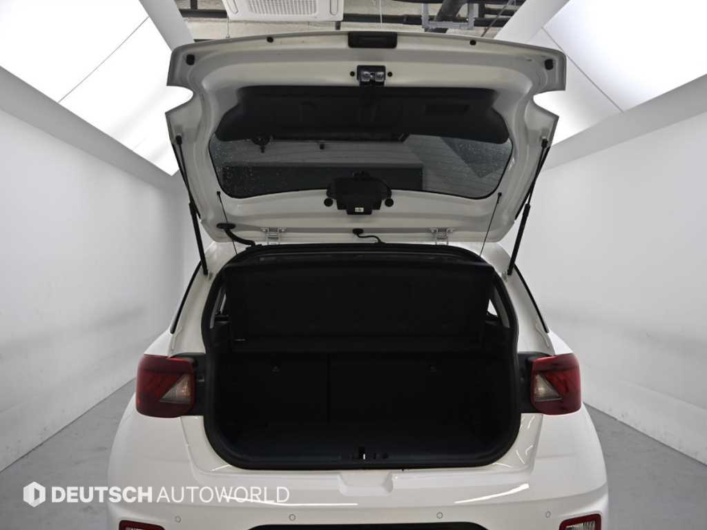 HYUNDAI Venue 2023 Blanco - Importación desde Corea - HF Imports Iquique - Foto 20