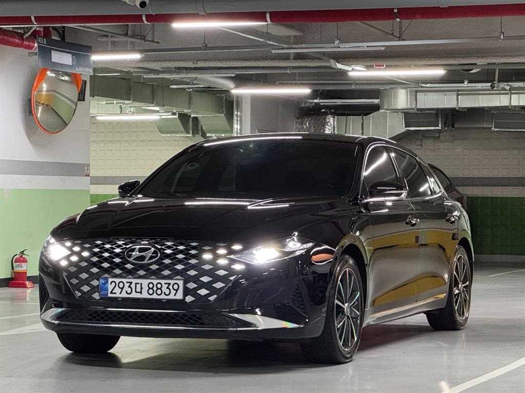 HYUNDAI Grandeur - Vista 2