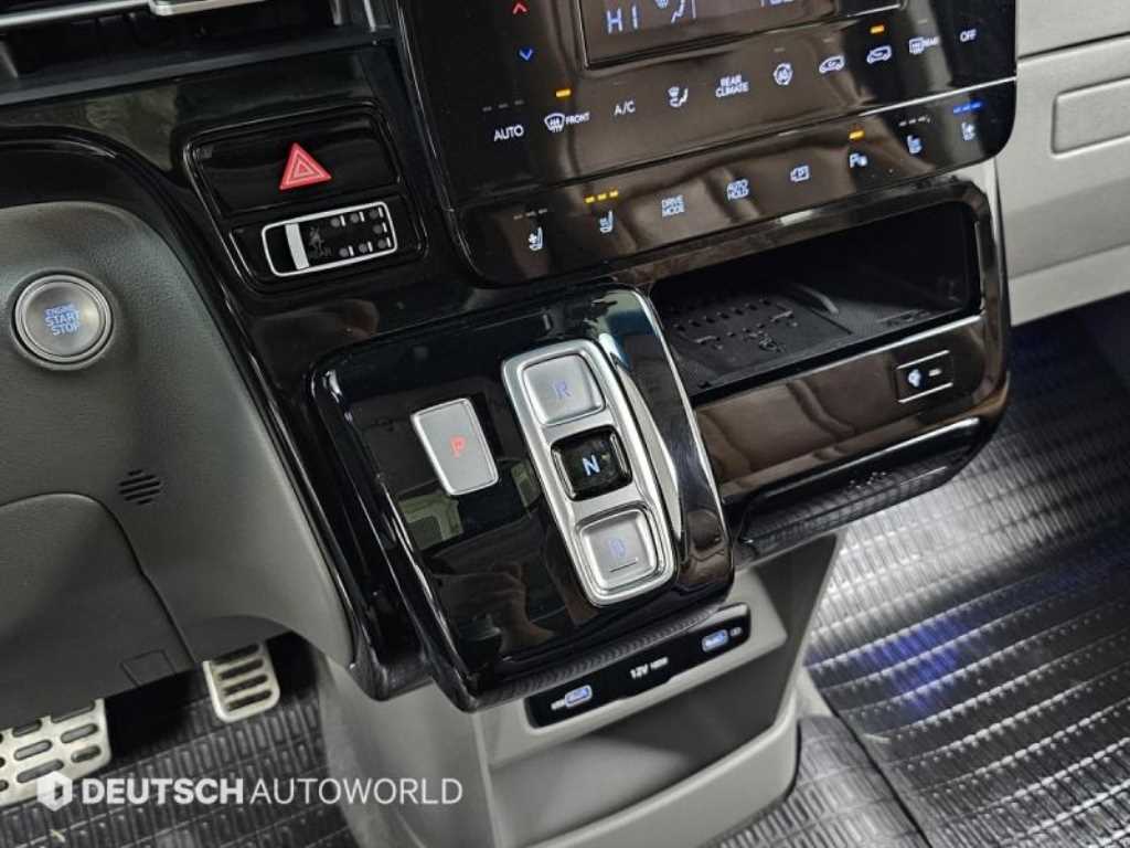 HYUNDAI Staria - Vista 9