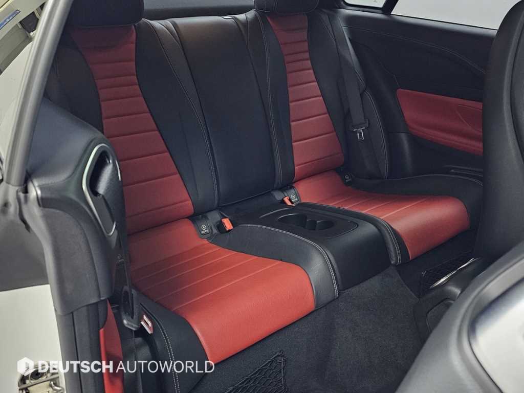 Mercedes Benz E class - Vista 12