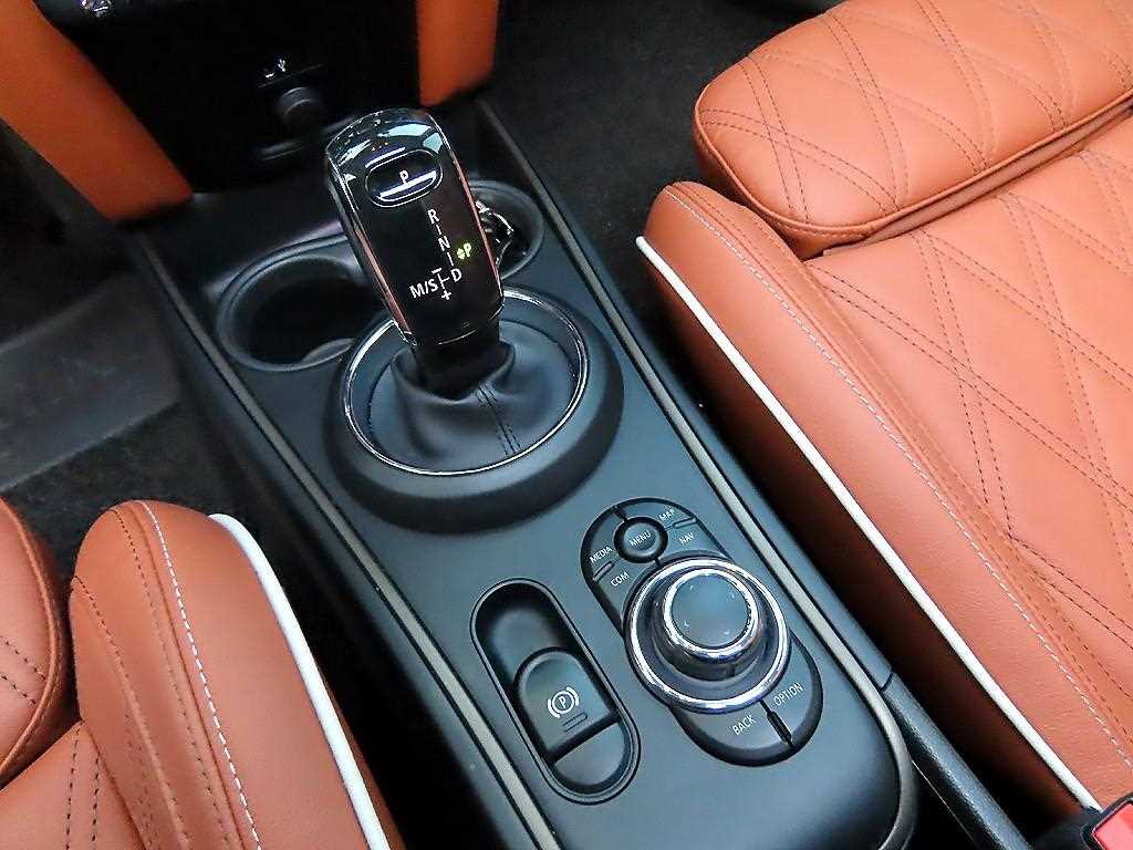 Mini Countryman - Vista 11