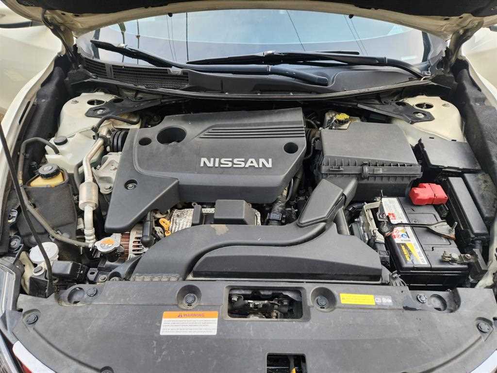 Nissan Altima - Vista 12