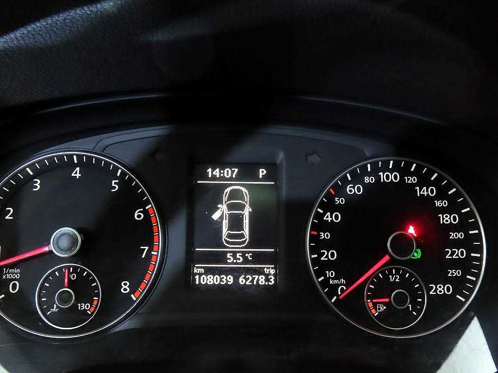 Volkswagen Passat - Vista 9