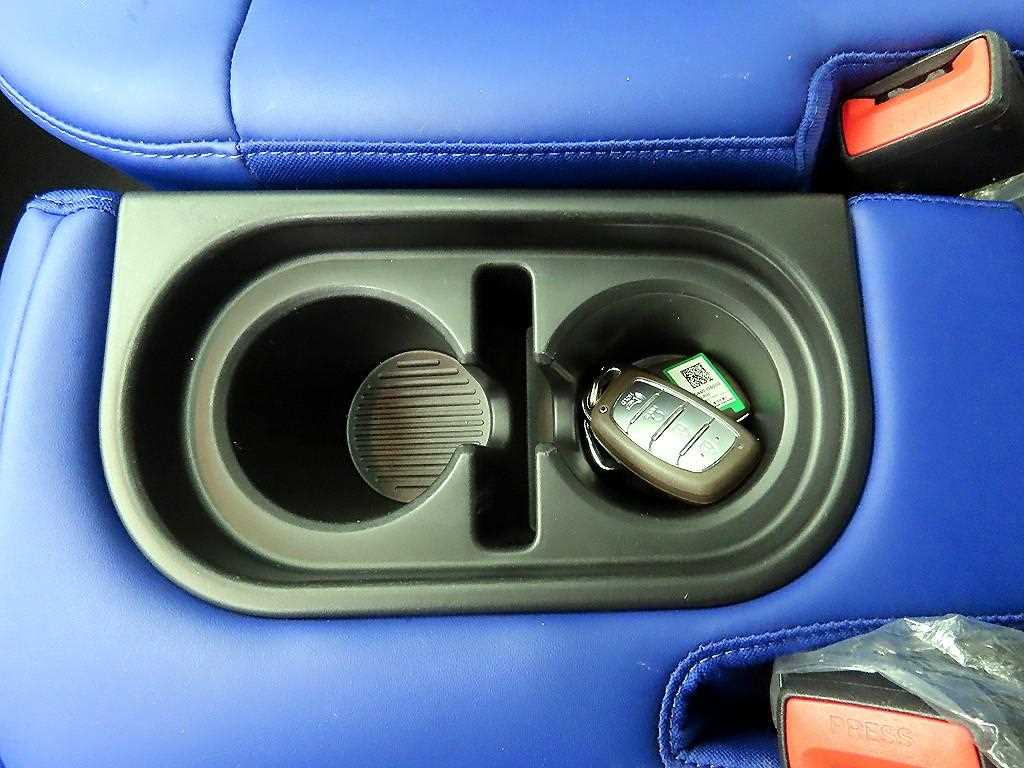 HYUNDAI Casper - Vista 12