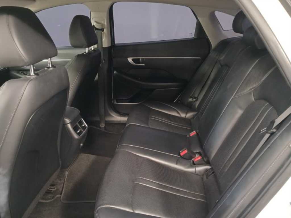 HYUNDAI Sonata - Vista 8