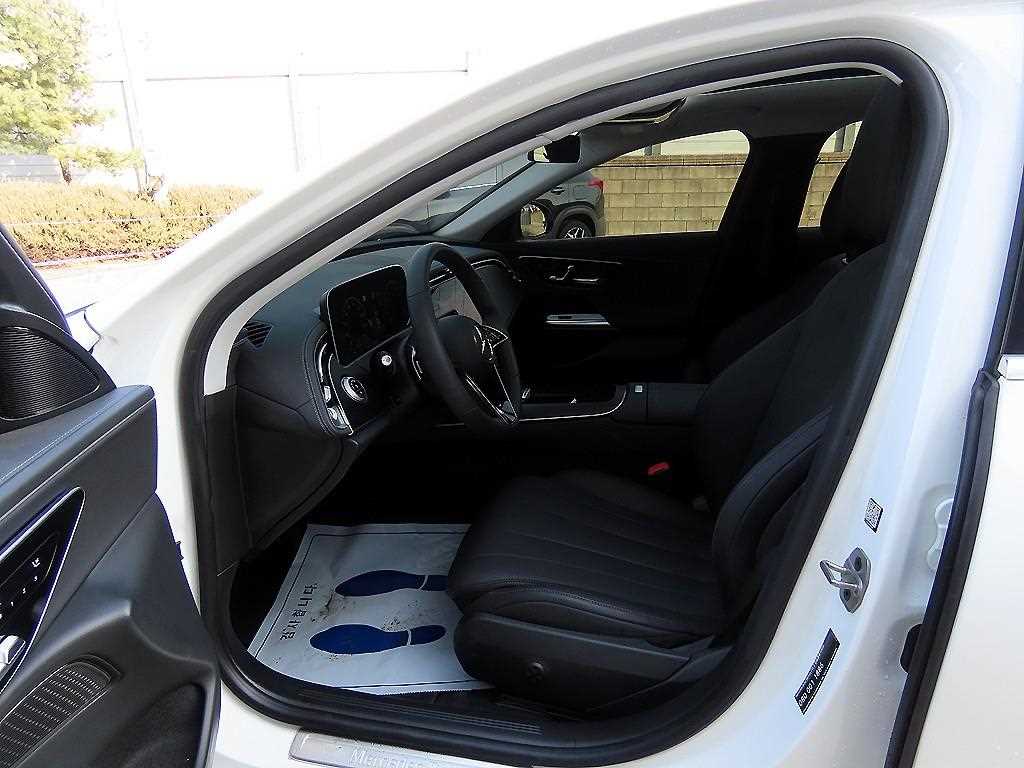 Mercedes Benz E class - Vista 5