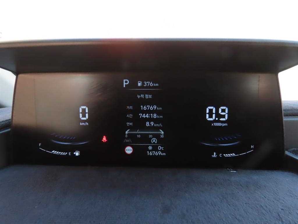 HYUNDAI Staria - Vista 8