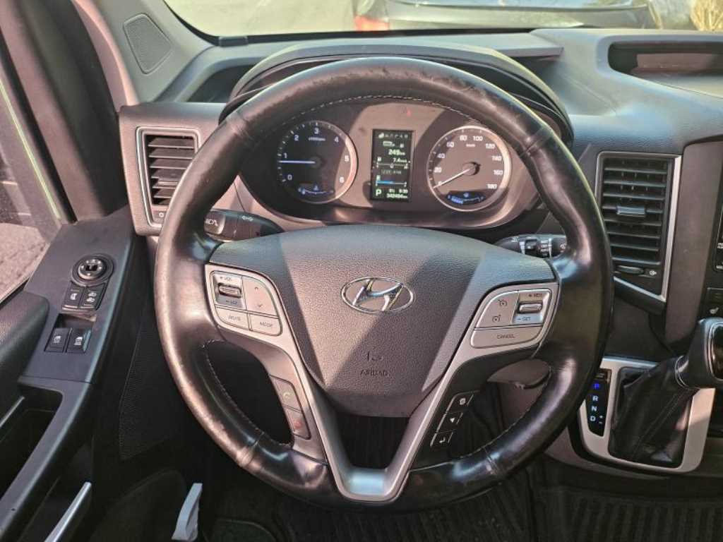 HYUNDAI Solati - Vista 7