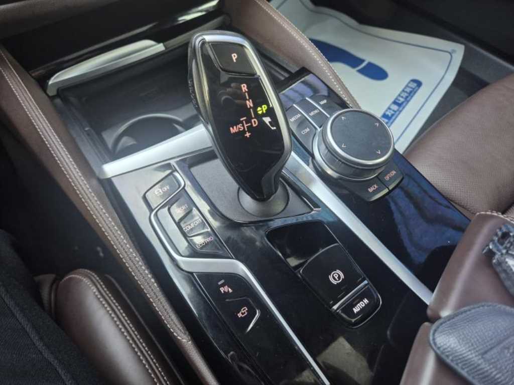 BMW 5 Series - Vista 11