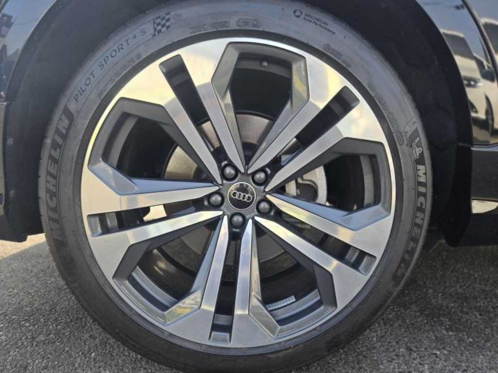 Audi Q8 2023 Negro - Importación desde Corea - HF Imports Iquique - Foto 15