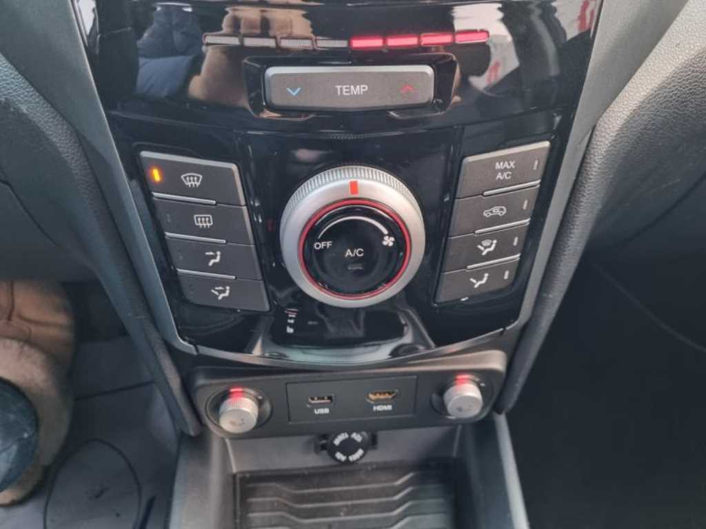 Ssangyong Tivoli 2019 Azul - Importación desde Corea - HF Imports Iquique - Foto 15