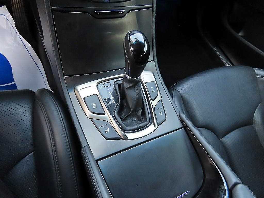 HYUNDAI Grandeur - Vista 10