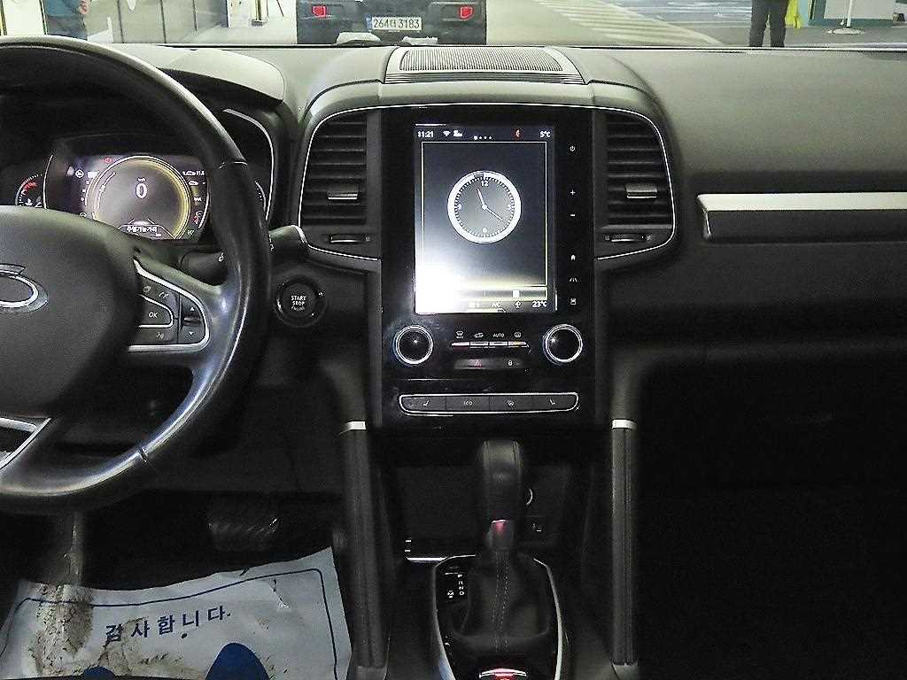 SAMSUNG QM6 - Vista 11