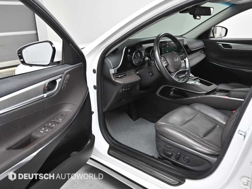 HYUNDAI Grandeur - Vista 11