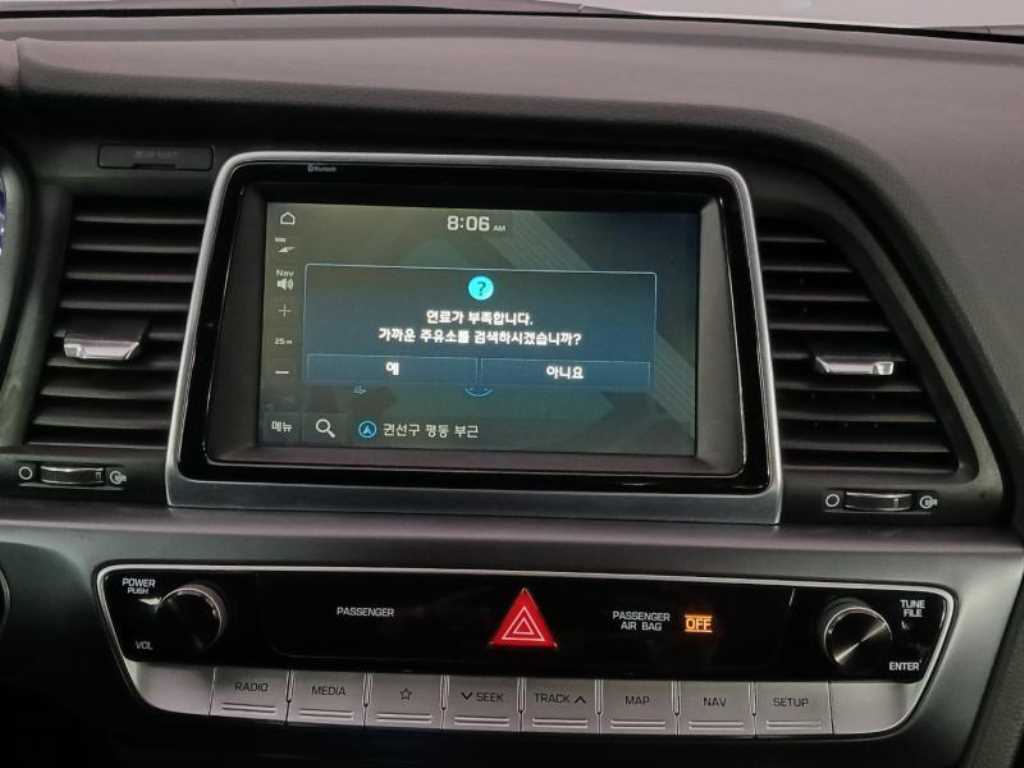 HYUNDAI Sonata - Vista 12