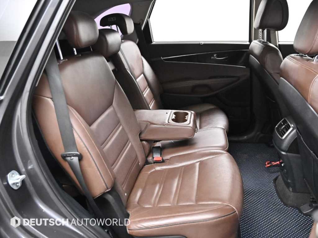 KIA Sorento - Vista 12