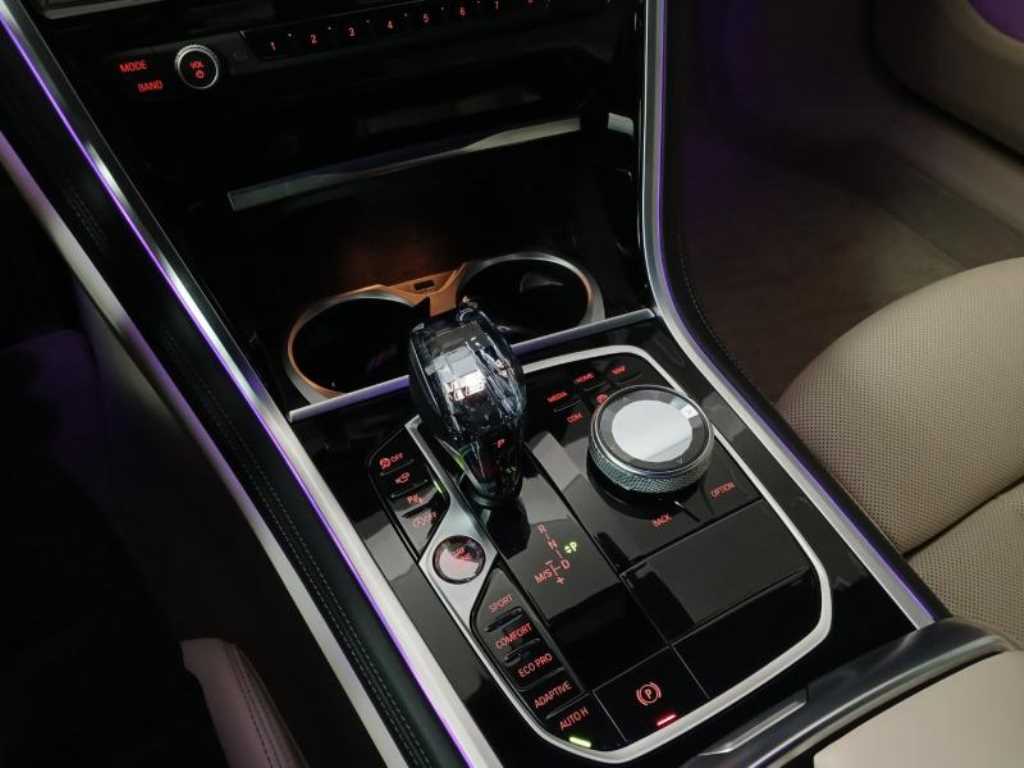 BMW 8 Series 2023 Plateado - Importación desde Corea - HF Imports Iquique - Foto 15