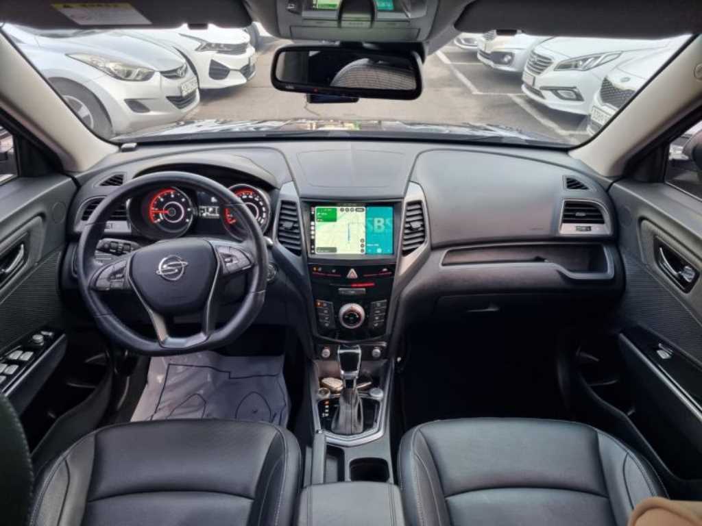 Ssangyong Tivoli - Vista 11