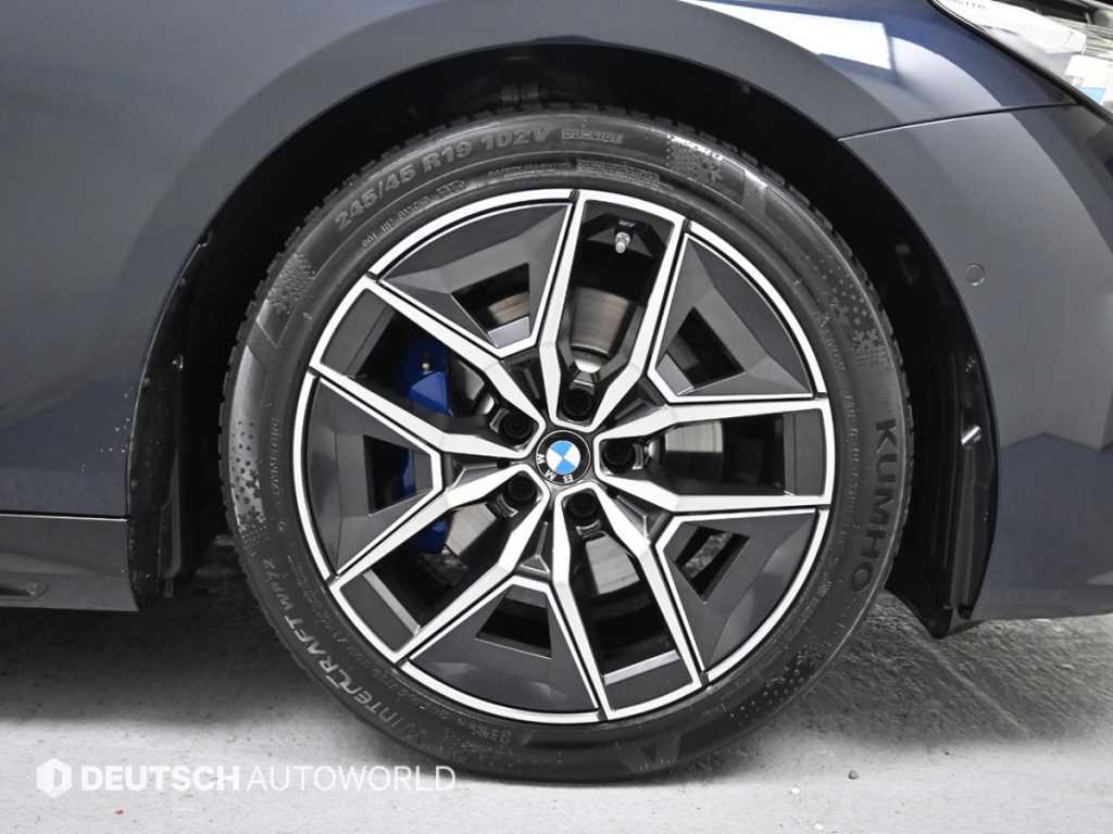 BMW 5 Series - Vista 5