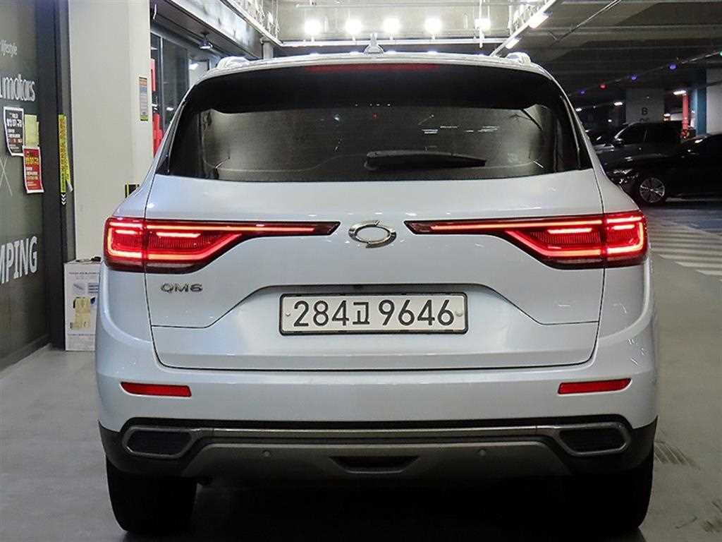 SAMSUNG QM6 - Vista 5