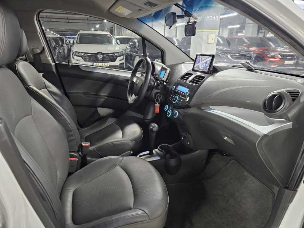 Chevrolet Spark - Vista 11