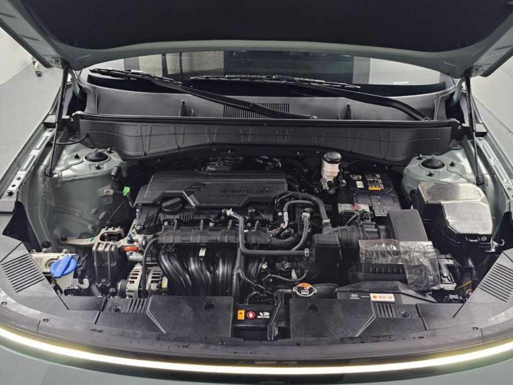 HYUNDAI Kona - Vista 6