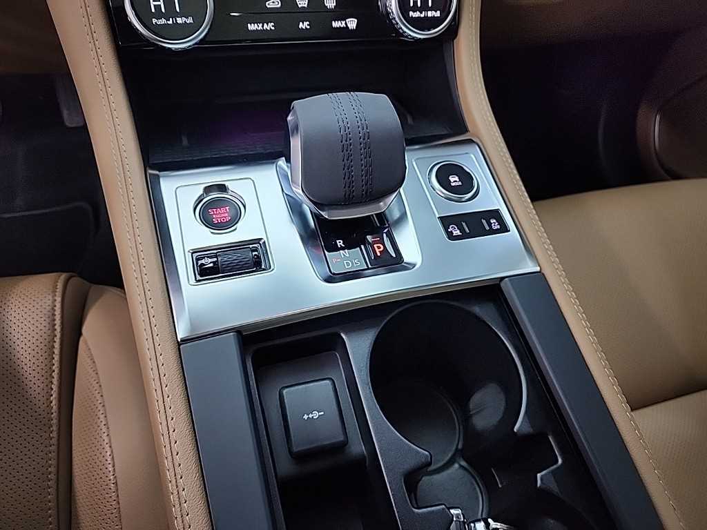 Jaguar F-PACE - Vista 8