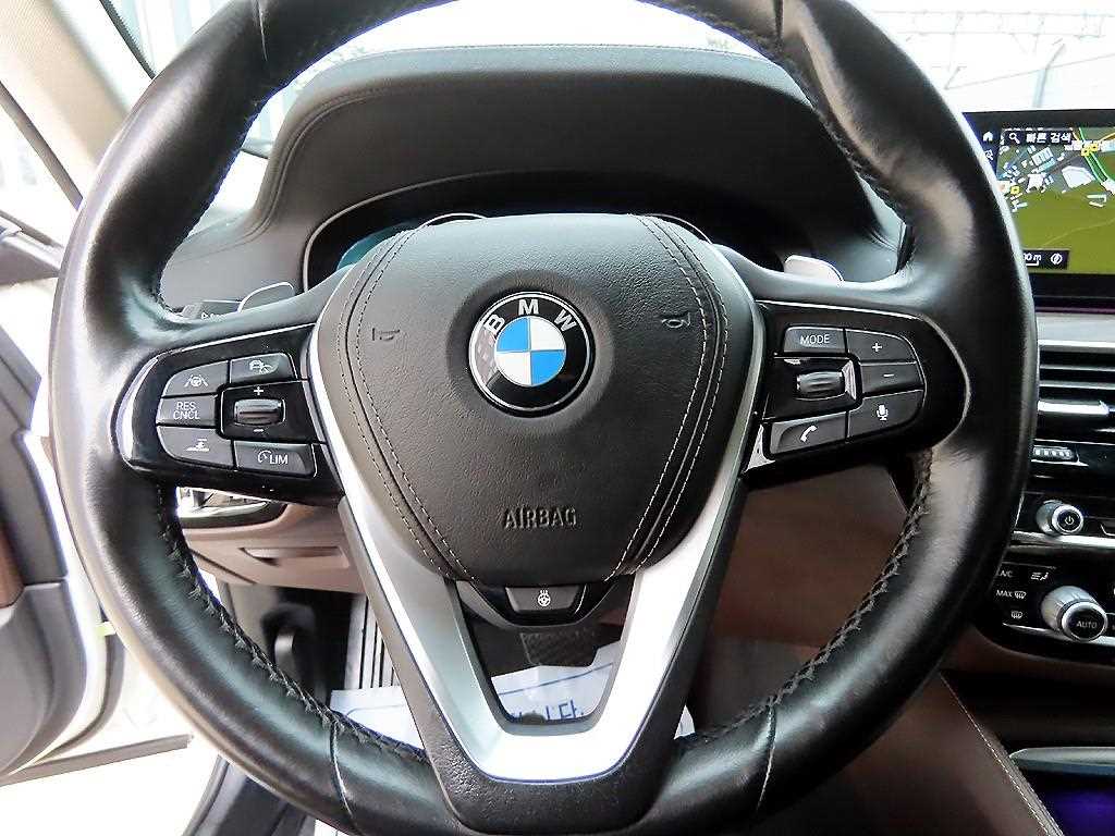 BMW 5 Series - Vista 8