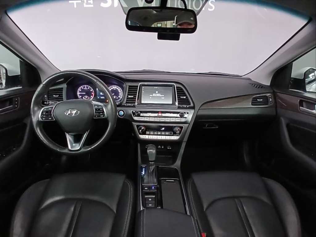 HYUNDAI Sonata - Vista 6