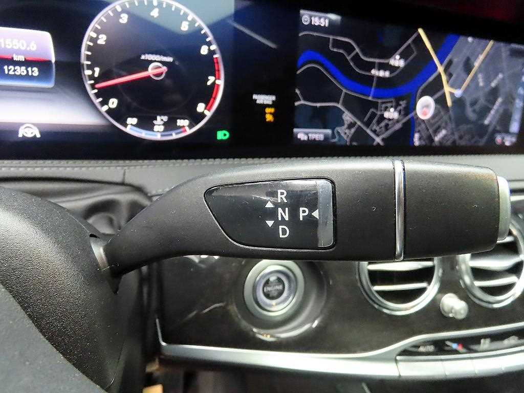 Mercedes Benz S Class - Vista 10